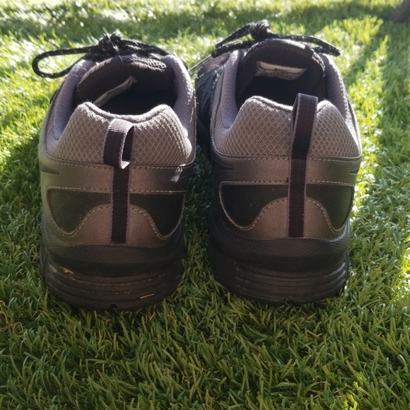 Nike Sport Shoes - Picture 4 of 4